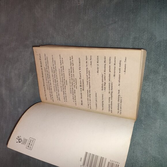 Book Beatrix Potter Victorian Mystery Death at Gallows Green Robin Paige England - Picture 4 of 8